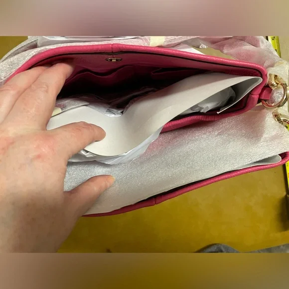 Coach Phoebe Leather Shoulder bag- pink Dahlia with goldtone NWT 🎉Host Pick x4!🎉 - Picture 3 of 9